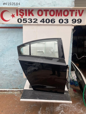 chevrolet cruze sağ arka kapı çıkma orjinal hatasız