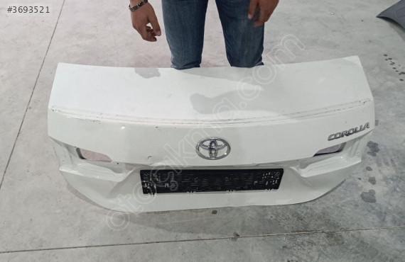2013/2018 TOYOTA COROLLA BEYAZ BAGAJ KAPAĞI ORJINAL