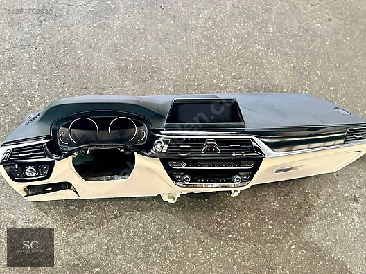 BMW 5 SERİSİ G30 SİYAH BEYAZ HATASIZ DOLU GÖĞÜS