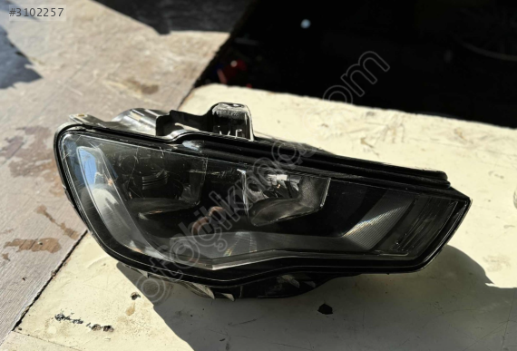 Orjinal Audi A3 Sağ Far - Eyupcan Oto Çıkma Parçalar