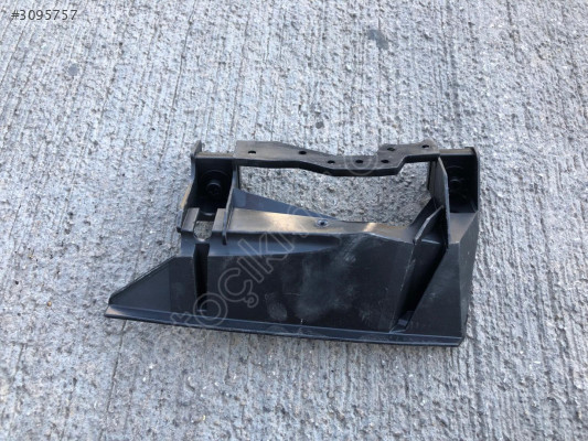 BMW 4 SERİ F32 F33 F36 F80 SAĞ FAR BRAKETİ 1305819031