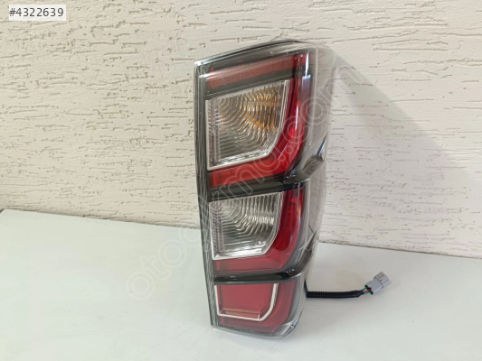 İSUZU D-MAX SAĞ ARKA STOP LAMBASI SIFIR 2024-2026