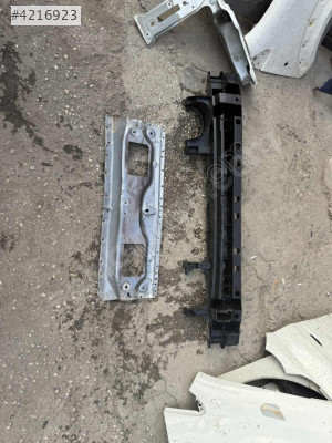 Clio 5 arka panel tampon darbe emici