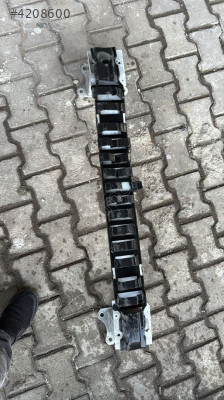 Ford Focus 4 ön tampon demiri