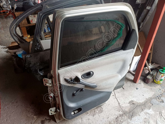 fiat albea palio sağ arka kapı döşemesi