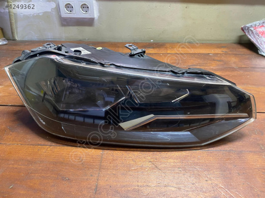 Vw Polo Sağ Far Siyah 2017-2020 2G1941006