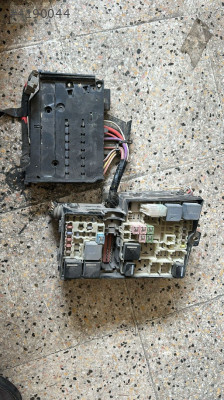 12 16 FORD FOCUS 1.6 TDCİ SİGORTA TABLASI F1ET14K733ADE ORJ ÇIKMA