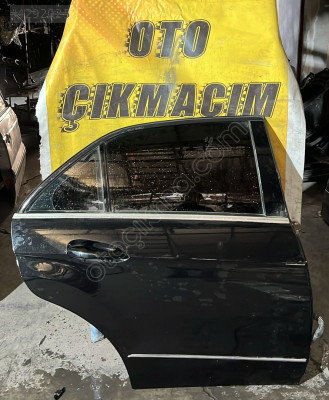MERCEDES W212 E SERİSİ HATASIZ DOLU SAĞ ARKA KAPI