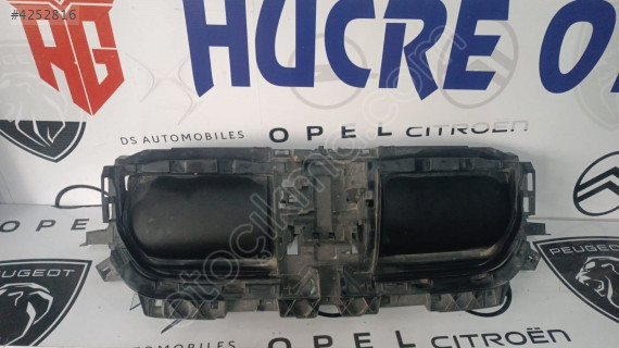 BMW X1 U11 ELEKTRİKLİ PANJUR  ÜST MASKE 5A112F8 ORJ