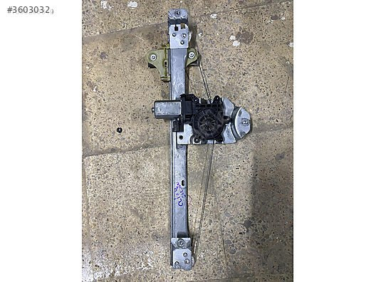 RENAULT CLIO 4 SOL ÖN CAM KRİKOSU SOL