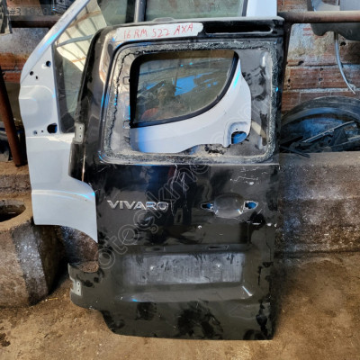 Opel vivaro bagaj kapağı