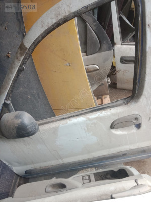 Renault Kango 1 sağ ön kapı dolu beyaz