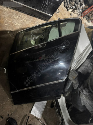 VOKSWAGEN PASSAT B 6 SOL ARKA KAPI