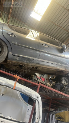 Peugeot 207 sağ arka kapı