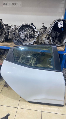 RENAULT CLİO 5 SAĞ ARKA KAPI SÖKME