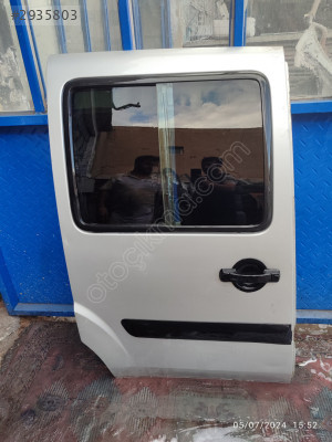 Fiat Doblo sag sürgülü kapi cikma orjinal hatasız
