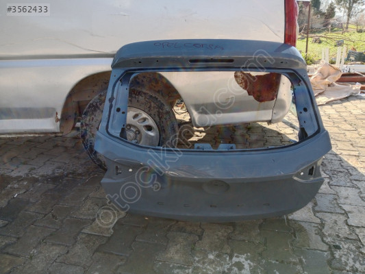 Opel Corsa bagaj çıkma orjinal mercanlar