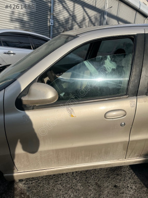 Fiat Albea sol ön kapı