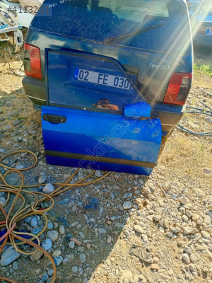 Doğan sağ ön kapı