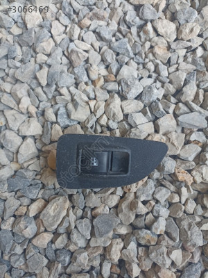 Fiat Linea sağ cam kaldırma düğmesi