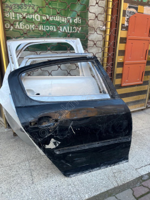 Peugeot 407 Sağ Arka Kapı Orijinal