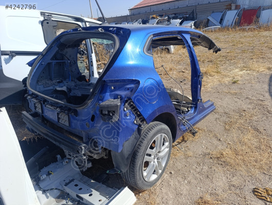 Clio 5 tavan arka mavi