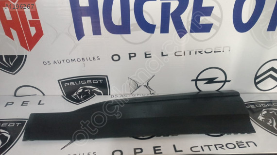 PEUGEOT RİFTER SOL ÖN KAPI BANDI ORJİNAL 9817696077 98176960XT