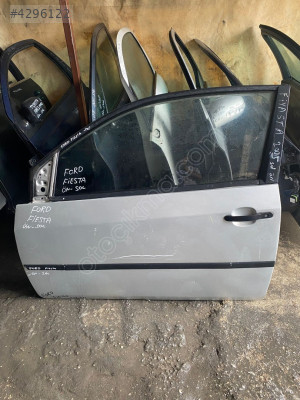 FORD FİESTA SOL ÖN KAPI ORJJİİNAL ÇIIKMA PARÇA DOLU