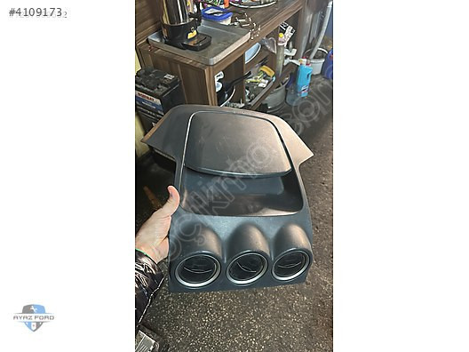 Ford Connect Çıkma Orta Üfleme Plastiği