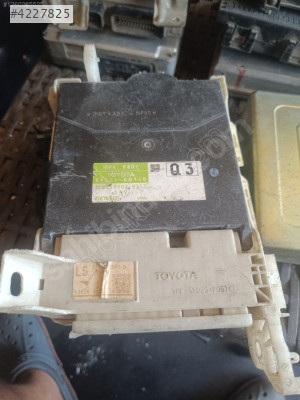 Toyota Yaris comfort beyin