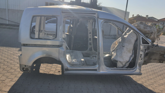 Vw caddy sag sol yan duvar sacı sefalılar oto cikma