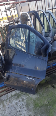 TRAFİC SAĞ ÖN KAPI ÇIKMA ORJİNAAL