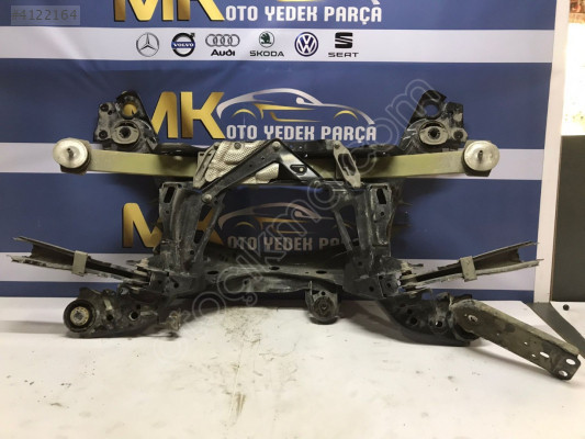 VOLVO S90 ARKA TRAVES