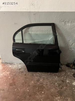 Honda Civic Sağ Arka Kapı Parçası - Mert Oto Çıkma Parçala