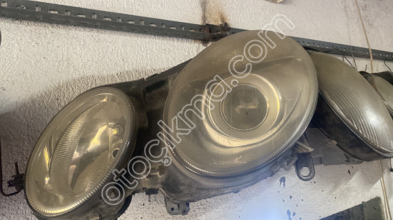 Mercedes 212 sol ön far çıkma parça