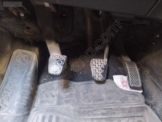 ÇIKMA FORD COURİER GAZ PEDALI