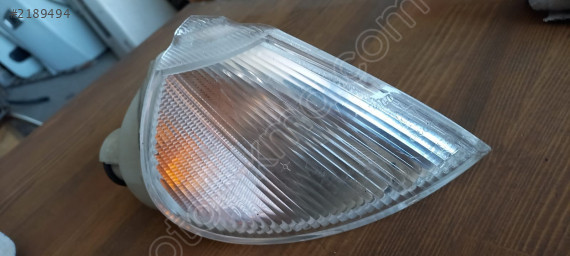 Laguna I - 1 sağ sinyal lambası OEM 7700820127 çıkma orj