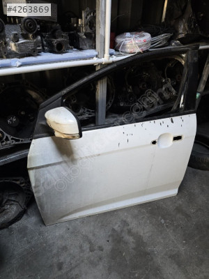 Ford Focus 3 sol ön kapı