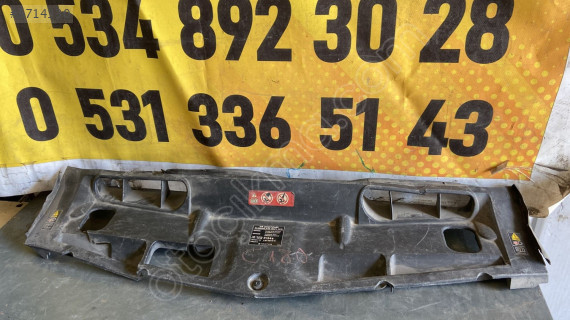Mercedes C Serisi W204 Panel Üst Bakalit Parçası