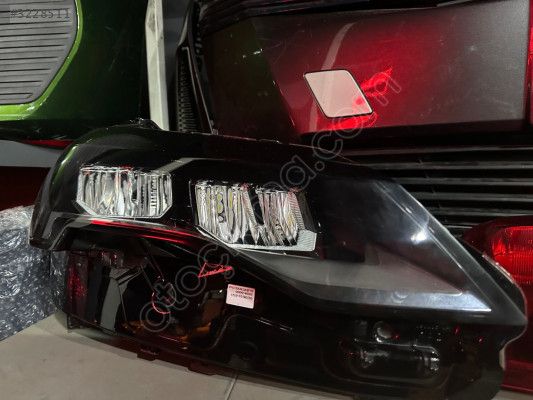 Peugeot 3008 ön sağ far Ledli