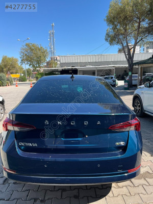 SKODA OCTAVİA BAGAJ KAPAĞI ORJİNAL SÖKME (HATASIZ) - 5E6827023