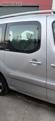 Citroen berlingo sag sürgülü kapı
