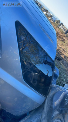 Kia Sorento sol arka kelebek camı orijinal