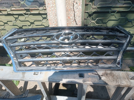 Hyundai Tucson ön panjur çıkma