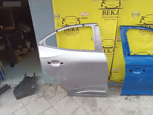 OPEL MOKKA B SAĞ ARKA KAPI GRİ ÇIKMA ORJİNAL YEDEK PARÇA