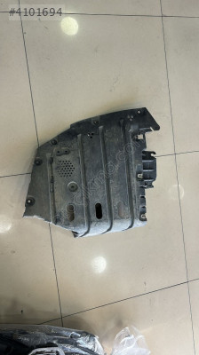 BMW İX İ20 SOL ARKA ALT MUHAFAZA 51757932077