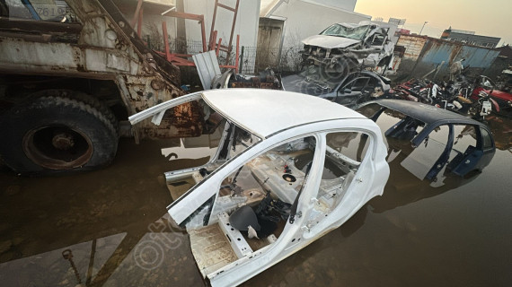 2012 CORSA D  KESME TAVAN ARKA