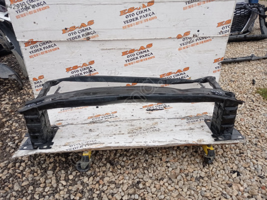 AUDİ A3 ÖN TAMPON DEMİRİ ÇIKMA ORJİNAL 2021-2025