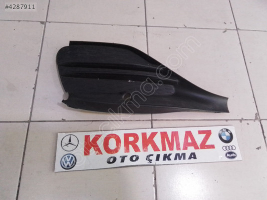 MERCEDES C KASA W206 AMG SOL SIS FARI ÇERÇEVESİ