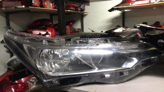 TOYOTA COROLLA SAĞ FAR